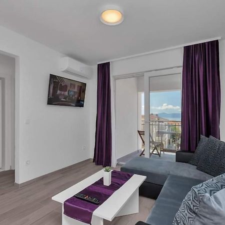 Apartmani Daniela Подгора Екстер'єр фото