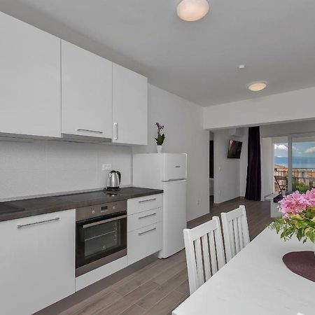Apartmani Daniela Подгора Екстер'єр фото