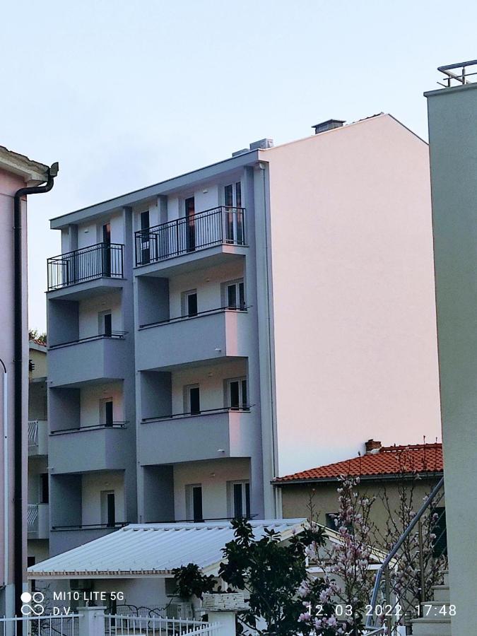 Apartmani Daniela Подгора Екстер'єр фото