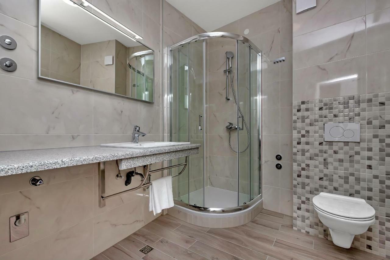 Apartmani Daniela Подгора Екстер'єр фото