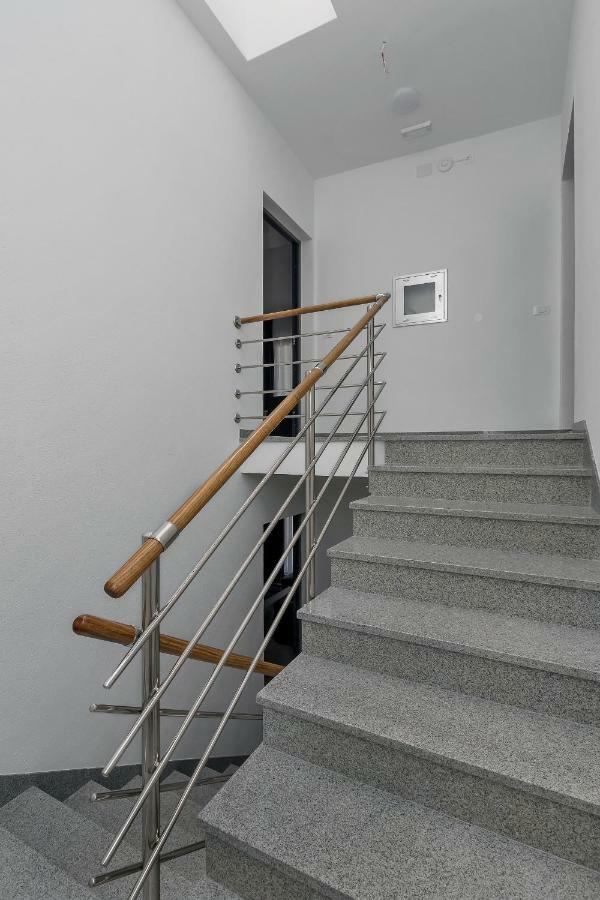 Apartmani Daniela Подгора Екстер'єр фото