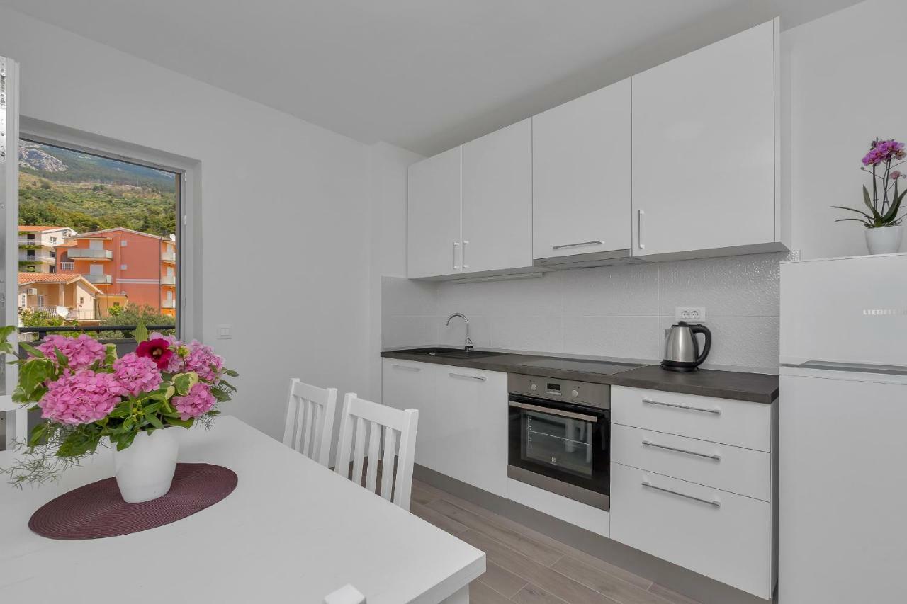 Apartmani Daniela Подгора Екстер'єр фото