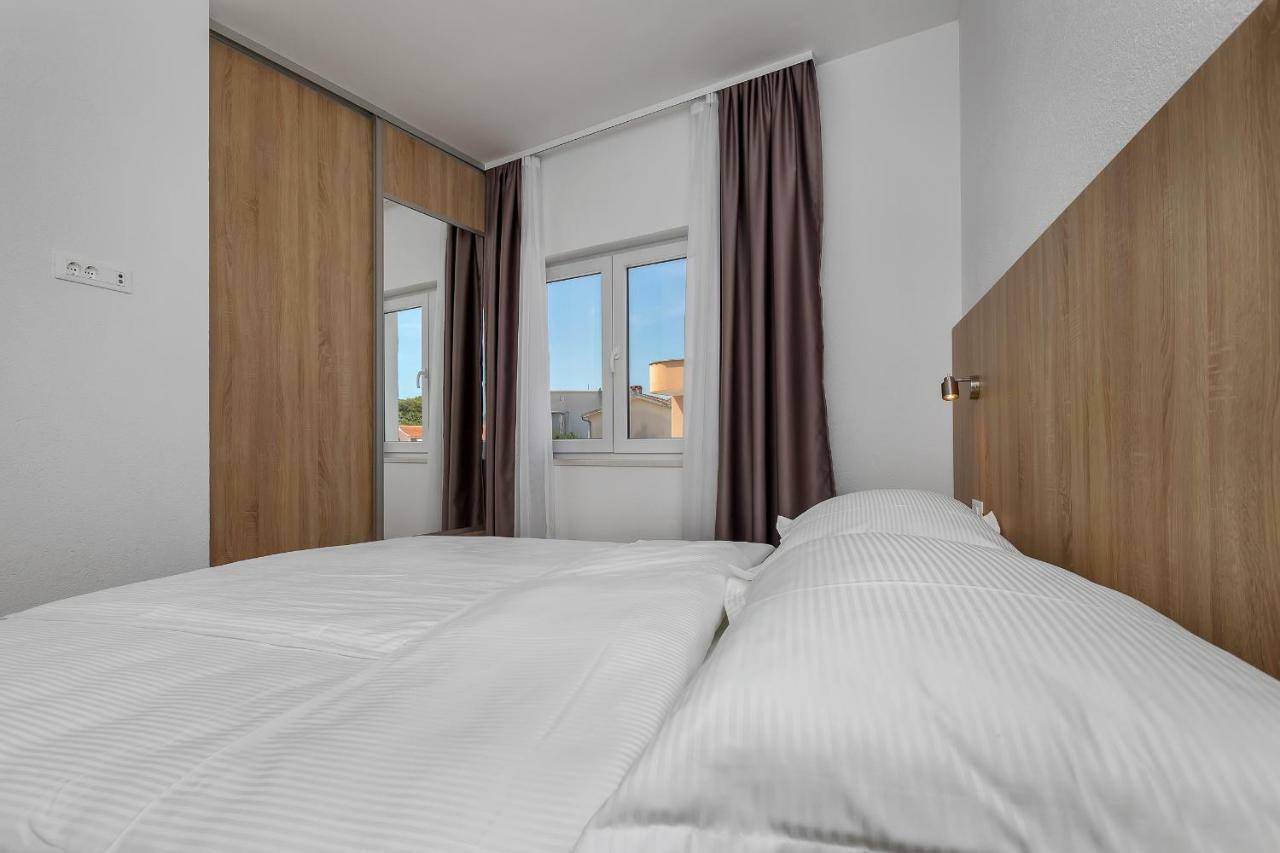 Apartmani Daniela Подгора Екстер'єр фото