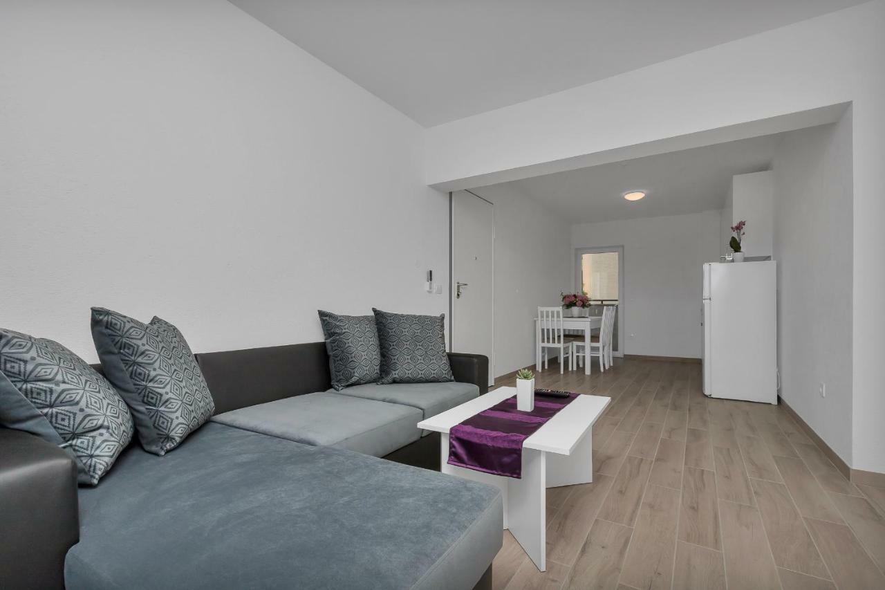 Apartmani Daniela Подгора Екстер'єр фото